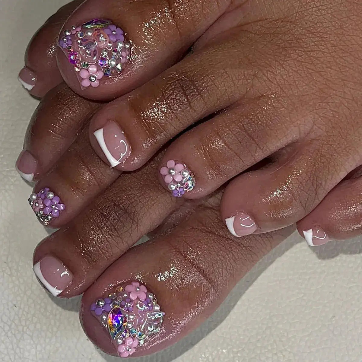 24Pcs Short Square Head French Fake Toenails with 3D Flower Design Press on False Nails Pink Simple Wearable Full Cover Nail Tip BareGlow