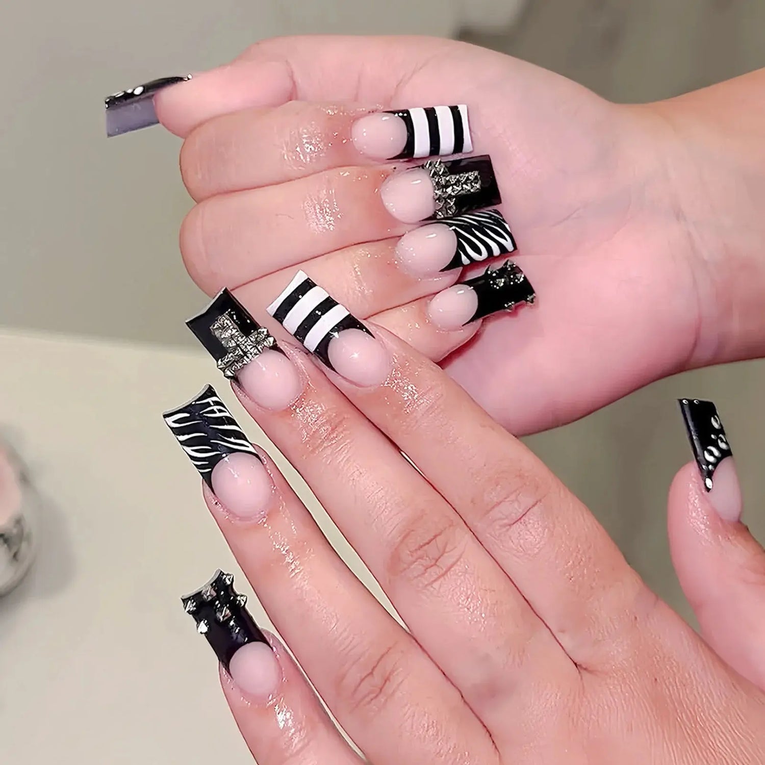 24Pcs French Square Press On Nails Dark Style Matte Finish Press On Nails Artificial Manicure Tool Nail Tips Wearable Fake Nails BareGlow