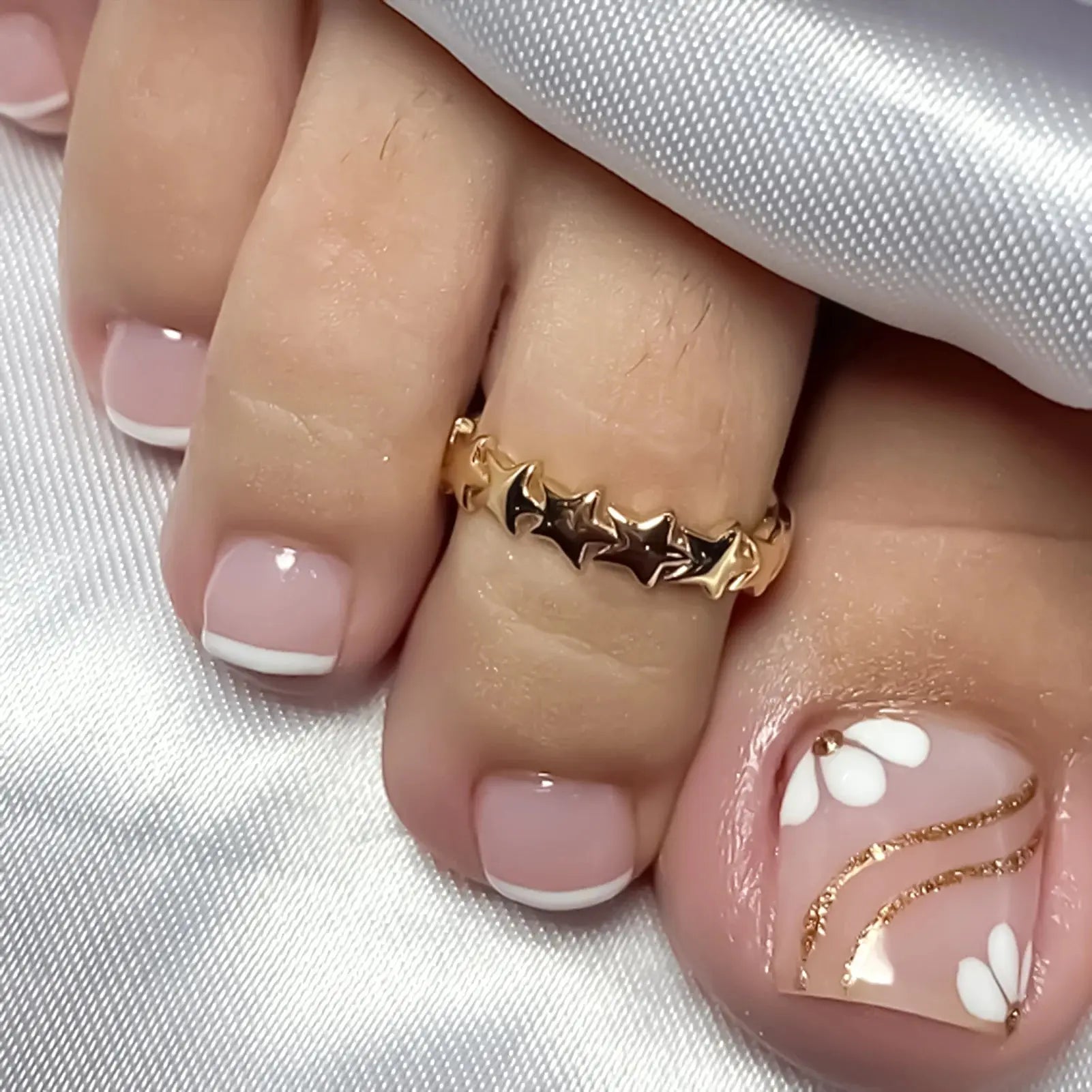 24pcs Black False Toenails Solid Color Glossy Fake Toenails Wearable Full Cover Ins Square Press on Toenail Patch for Girl Women BareGlow